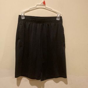 CHAMPION Men’s black athletic shorts